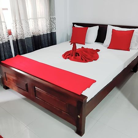 Oasis Beach Hotel Νεγκόμπο Εξωτερικό φωτογραφία
